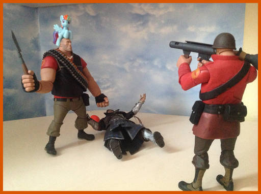 Team Fortress 2 - «Не без шапки». Фотообзор фигурок от NECA